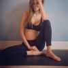 Alexandra Rosenfeld enceinte, en tenue de yoga, le 12 octobre 2019