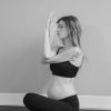 Alexandra Rosenfeld enceinte, en séance de yoga, le 29 septembre 2019