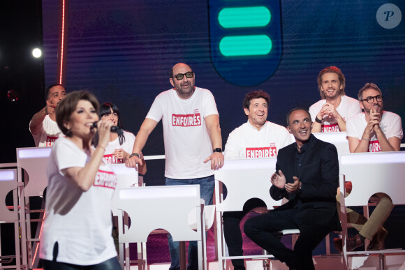 Exclusif - Nikos Aliagas, Amel Bent, Laure Pester (Lorie), Michael Youn, Mimie Mathy, Gérard Jugnot, Zazie, Claudio Capéo, Patrick Fiori, Kad Merad, Liane Foly, Jenifer Bartoli, Slimane, Patrick Bruel, Christophe Willem - Enregistrement de l'émission "Les enfoirés jouent le jeu", qui sera diffusée le 30 novembre en prime time sur TF1. Le 18 novembre 2019 © Cyril Moreau / Bestimage
