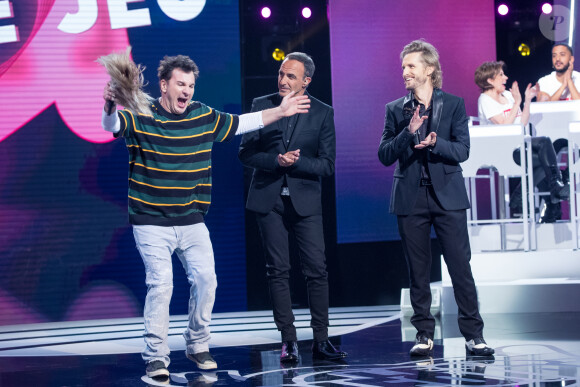 Exclusif - Nikos Aliagas, Amel Bent, Laure Pester (Lorie), Michael Youn, Mimie Mathy, Gérard Jugnot, Zazie, Claudio Capéo, Patrick Fiori, Kad Merad, Liane Foly, Jenifer Bartoli, Slimane, Patrick Bruel, Christophe Willem - Enregistrement de l'émission "Les enfoirés jouent le jeu", qui sera diffusée le 30 novembre en prime time sur TF1. Le 18 novembre 2019 © Cyril Moreau / Bestimage