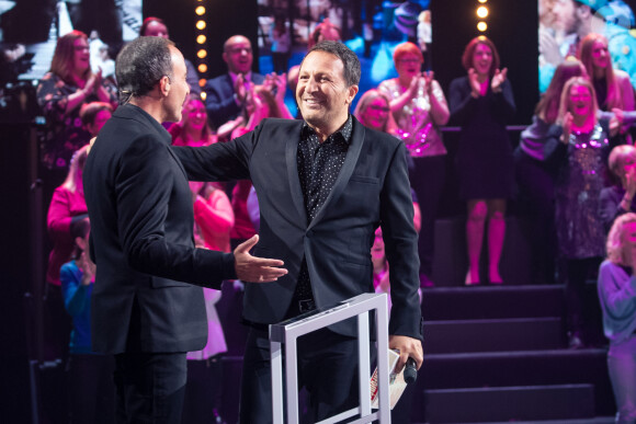 Exclusif - Nikos Aliagas, Amel Bent, Laure Pester (Lorie), Michael Youn, Mimie Mathy, Gérard Jugnot, Zazie, Claudio Capéo, Patrick Fiori, Kad Merad, Liane Foly, Jenifer Bartoli, Slimane, Patrick Bruel, Christophe Willem - Enregistrement de l'émission "Les enfoirés jouent le jeu", qui sera diffusée le 30 novembre en prime time sur TF1. Le 18 novembre 2019 © Cyril Moreau / Bestimage