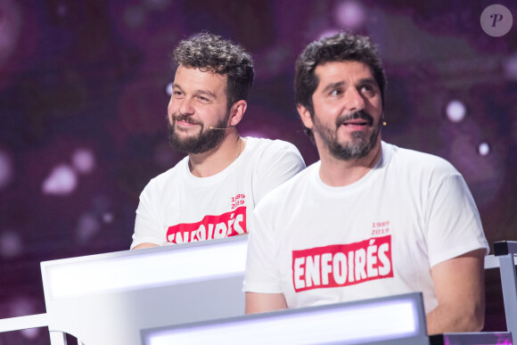 Exclusif - Nikos Aliagas, Amel Bent, Laure Pester (Lorie), Michael Youn, Mimie Mathy, Gérard Jugnot, Zazie, Claudio Capéo, Patrick Fiori, Kad Merad, Liane Foly, Jenifer Bartoli, Slimane, Patrick Bruel, Christophe Willem - Enregistrement de l'émission "Les enfoirés jouent le jeu", qui sera diffusée le 30 novembre en prime time sur TF1. Le 18 novembre 2019 © Cyril Moreau / Bestimage