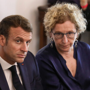 Le président de la république Emmanuel Macron, accompagné d'Annick Girardin et de Muriel Pénicaud, clôt la rencontre avec les représentations citoyennes, le 24 octobre 2019, Saint-Denis de la Réunion. © Stéphane Lemouton / Bestimage