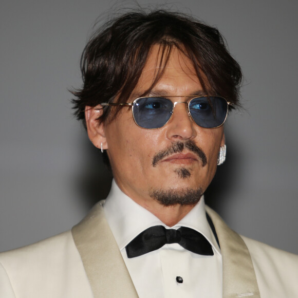 Johnny Depp - Cérémonie d'hommage à l'acteur J. Depp pour l'ensemble de sa carrière juste avant la projection du film "Waiting For The Barbarians" lors du 45ème festival du Cinéma Américain de Deauville le 8 septembre 2019. J. Depp a reçu un prix, remis par la Présidente du jury C. Deneuve. © Denis Guignebourg/Bestimage