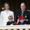 La princesse Charlène, le prince Albert II de Monaco, leurs enfants le prince Jacques et la princesse Gabriella - La famille princière de Monaco au balcon du palais lors de la Fête nationale monégasque à Monaco. Le 19 novembre 2019 © Jean-François Ottonello / Nice Matin / Bestimage