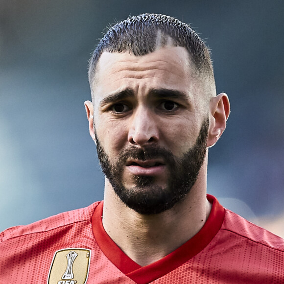 Karim Benzema lors du match de football de La Liga opposant le Real Sociedad au Real Madrid au Deportivo Alavés au stade Anoeta à Saint-Sébastien, Espagne, le 12 mai 2019. 
Le footballeur a posé quelques vers sur le son "Fais moi la passe", avec son ami Rohff. 