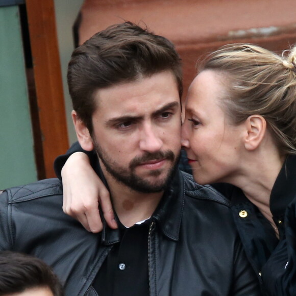 Audrey Lamy et son compagnon Thomas Sabatier aux Internationaux de France de tennis de Roland Garros à Paris le 1er juin 2014.
