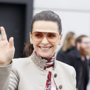 Juliette Binochhe à la sortie du défilé de mode prêt-à-porter automne-hiver 2019/2020 de la maison Chloé à Paris. le 28 février 2019