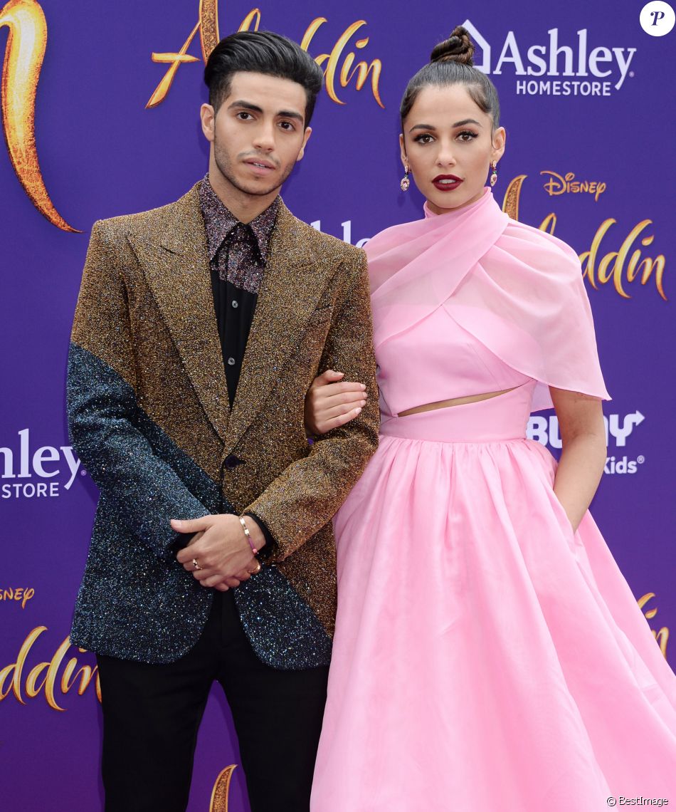 Mena Massoud Et Naomi Scott à La Première Du Film Aladdin Au El Capitan Theatre Dans Le Quartier 