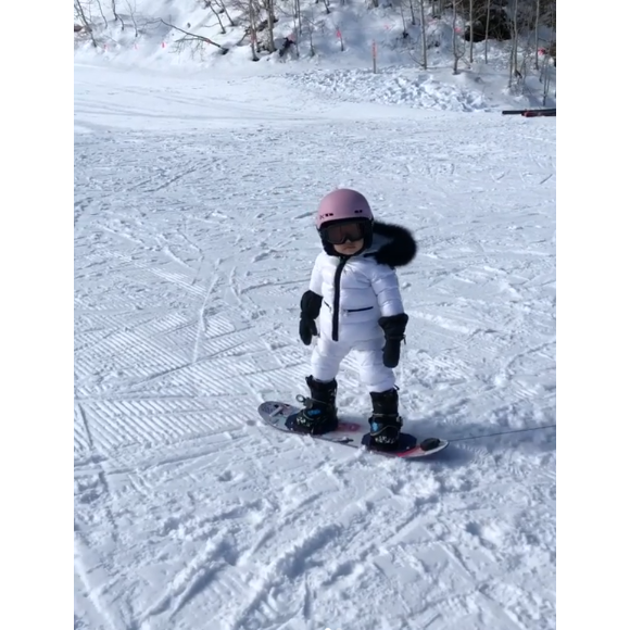 Kylie Jenner et sa fille Stormi (1 an) en vacances au ski. Le 6 décembre 2019 sur Instagram.