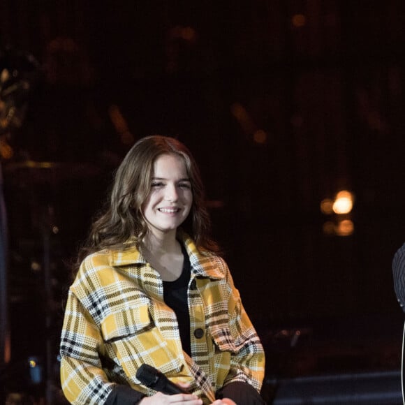 Exclusif - Erza Muqoli - Premier jour du concert de Patrick Bruel lors de sa tournée "Ce soir on sort..." à Paris La Défense Arena le 6 décembre 2019. © Cyril Moreau/Bestimage