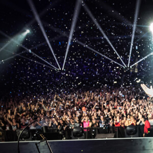 Exclusif - Deuxième jour du concert de Patrick Bruel lors de sa tournée "Ce soir on sort..." à Paris La Défense Arena le 7 décembre 2019. © Cyril Moreau/Bestimage