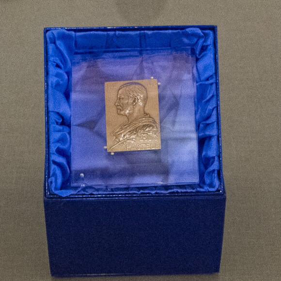 Exclusif - Remise du "Prix Georges, Jacques et Elias Canetti" à l'institut Pasteur, le 10 décembre 2019 à Paris. © Pierre Perusseau / Bestimage.