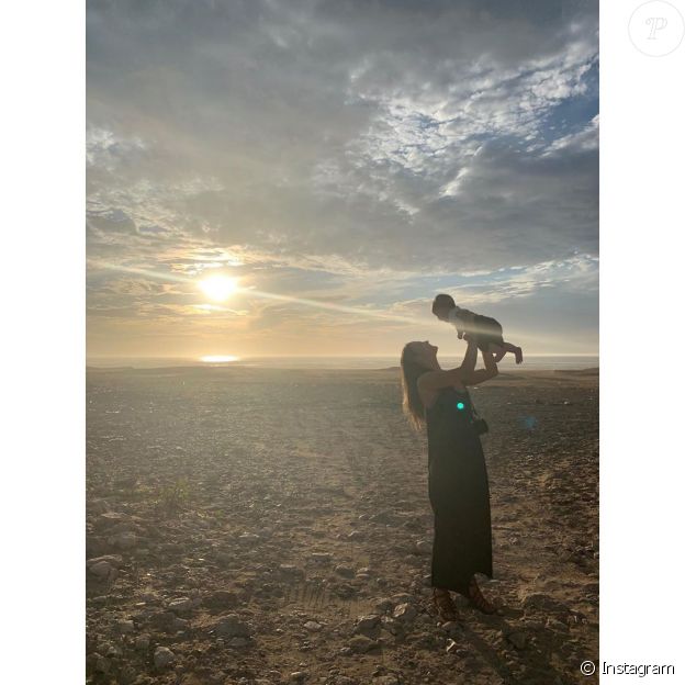 Pierre Niney, Natasha et leurs deux filles au Maroc, le 12 décembre 2019.