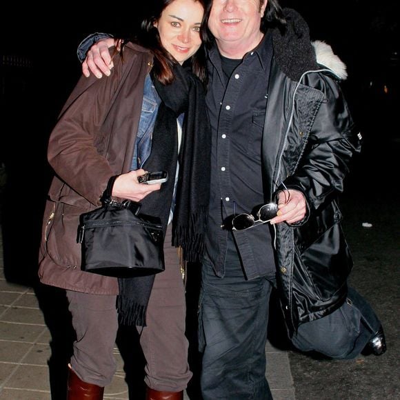 Alain Barriere et sa fille Guénaëlle, avenue Montaigne. Paris. Le 1er février 2006. Denis Guignebourg/ABACAPRESS.COM