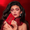 Kylie Jenner lance la collection de fin d'année de Kylie Cosmetics. Novembre 2019.