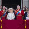 Camilla Parker Bowles, duchesse de Cornouailles, le prince Charles, prince de Galles, la reine Elisabeth II d'Angleterre, le prince Andrew, duc d'York, le prince Harry, duc de Sussex, et Meghan Markle, duchesse de Sussex, la princesse Beatrice d'York, la princesse Eugenie d'York, la princesse Anne, Isla Phillips, James Mountbatten-Windsor et le Vicomte Severn au balcon du palais de Buckingham lors de la parade Trooping the Colour 2019, célébrant le 93ème anniversaire de la reine Elisabeth II, Londres, le 8 juin 2019.