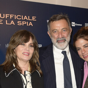 Emmanuelle Seigner, Luca Barbareschi, Morgane Polanski à la première de "J'accuse" à Rome, le 18 novembre 2019.