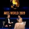 Ophély Mézino, Miss Guadeloupe 2018 et première dauphine de Miss France 2019, a terminé 1ère dauphine de l'élection Miss Monde 2019 (ici, lors de son interview sur scène par Piers Morgan), qui a couronné la Miss Jamaïque Toni-Ann Singh, le 14 décembre 2019 à Londres.