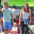 Tamara Ecclestone, son mari Jay Rutland et leur fille Sophia en famille au "farmer's market" à Studio City. Le 22 mai 2016