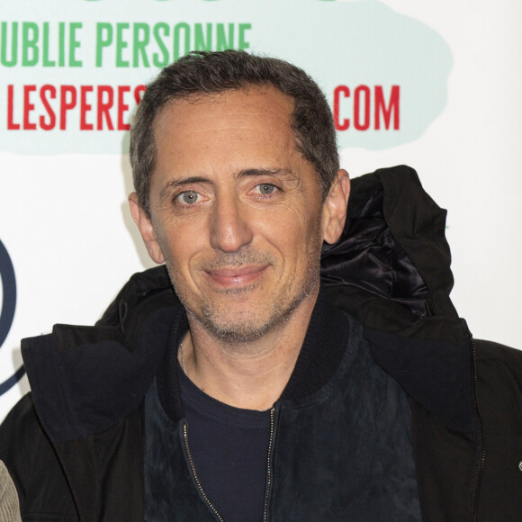 Gad Elmaleh - Lancement officiel des "Pères Noël Verts" du Secours Populaire sur la place de l'Hôtel de Ville à Paris le 25 novembre 2019. © Jack Tribeca/Bestimage