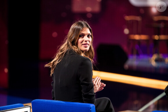 Exclusif - Iris Mittenaere - Enregistrement de l'émission "La boite à secrets" N°2, présentée par F.Bollaert, et qui sera diffusée le 20 décembre sur France 3 en prime time. Le 8 octobre 2019 © Tiziano Da Silva / Bestimage