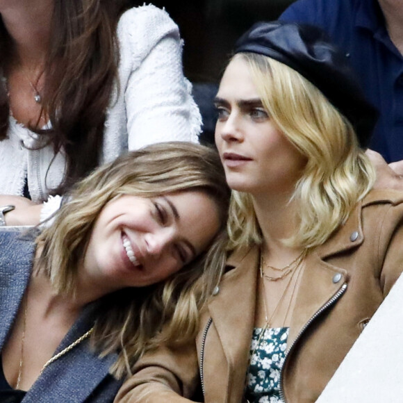 Cara Delevingne et sa compagne Ashley Benson - Dans les tribunes de la finale femmes du tournoi de tennis de l'US Open 2019 à New York le 7 septembre 2019.