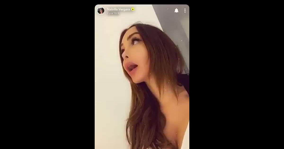 Nabilla a décoré sa maison de Dubaï pour Noël le 20 décembre 2019. - Purepeople