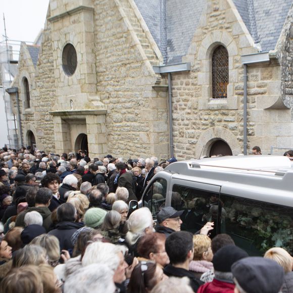 Les obsèques de Alain Barrière en l'église Saint-Joseph à La Trinité-sur-Mer le 23 décembre 2019.