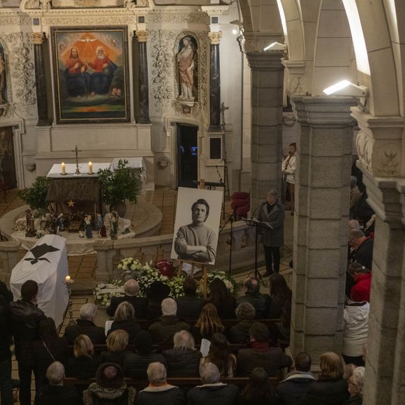 Les obsèques de Alain Barrière en l'église Saint-Joseph à La Trinité-sur-Mer le 23 décembre 2019.