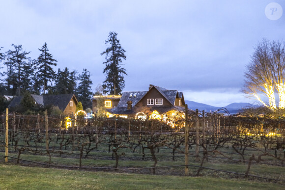 Le prince Harry et Meghan Markle ont fui le protocole de Noël de la famille royale pour se retrouver en famille au Canada. Le personnel de sécurité du Prince Harry et de Meghan Markle, duc et duchesse de Sussex, est venu en repérage dans ce restaurant , le Deep Cove Chalet , pour réserver une table romantique. 26/12/2019 - North Saanich