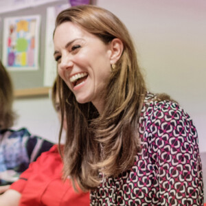 Catherine Kate Middleton, duchesse de Cambridge passe un moment de détente avec le personnel de la maternité de l'hôpital Kingston le 27 décembre 2019