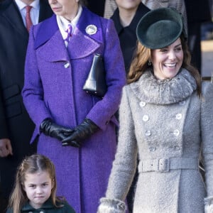 Catherine (Kate) Middleton, duchesse de Cambridge et la princesse Charlotte de Cambridge lors de la messe de Noël en l'église Sainte-Marie-Madeleine à Sandringham au Royaume-Uni, le 25 décembre 2019.