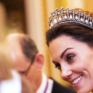 Kate Middleton, duchesse de Cambridge - La reine Elisabeth II d'Angleterre reçoit les membres du corps diplomatique à Buckingham Palace, le 11 décembre 2019.