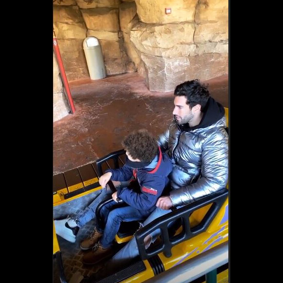 Rachel Legrain-Trapani a partagé les coulisses de sa virée en famille au Parc Astérix. Instagram, le 30 décembre 2019.