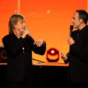 Exclusif -  Jean-Louis Aubert et Nikos Aliagas - Enregistrement de l'émission "La Chanson secrète 4", qui sera diffusée le 4 janvier 2020 sur TF1, à Paris. Le 17 décembre 2019 © Gaffiot-Perusseau / Bestimage