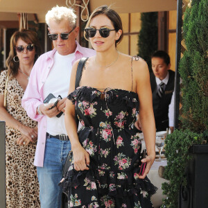 David Foster et sa femme Katherine McPhee ont été aperçus dans les rues de Los Angeles, le 6 août 2019.