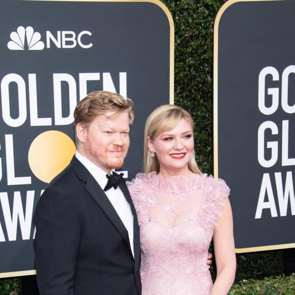 Kirsten Dunst et son compagnon Jesse Plemons - Photocall de la 77e cérémonie annuelle des Golden Globe Awards au Beverly Hilton Hotel à Los Angeles. Le 5 janvier 2020.