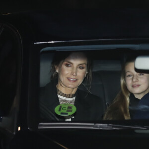 Le roi Felipe VI et la reine Letizia d'Espagne, avec leurs filles l'infante Sofia et la princesse Leonor des Asturies, sont allés prendre le goûter chez Jesus Ortiz pour l'Epiphanie, le 6 janvier 2020, à Madrid.
