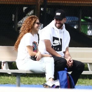 Exclusif - Shakira, Gerard Pique - Shakira et son compagnon sont allés encourager leurs fils lors de leur entrainement de football à Miami, le 30 décembre 2019.