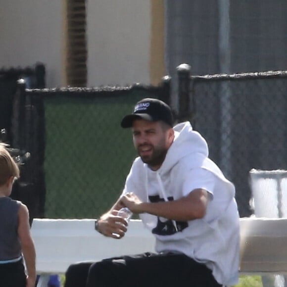 Exclusif  - Shakira, Gerard Pique - Shakira et son compagnon sont allés encourager leurs fils lors de leur entrainement de football à Miami, le 30 décembre 2019.