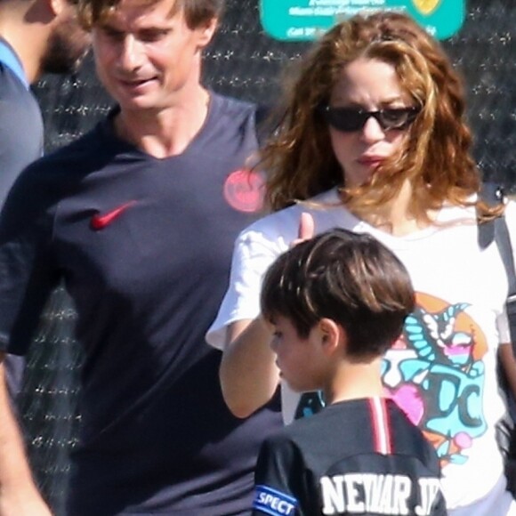 Exclusif - Shakira, Milan Piqué Mebarak - Shakira et son compagnon sont allés encourager leurs fils lors de leur entrainement de football à Miami, le 30 décembre 2019.
