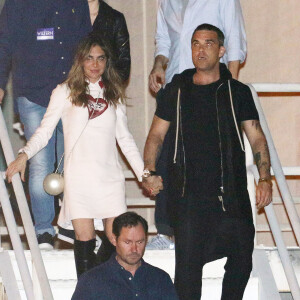 Robbie Williams et sa femme Ayda Field après un concert d'Adele au Wiltern Theatre à Los Angeles, le 13 février 2016.