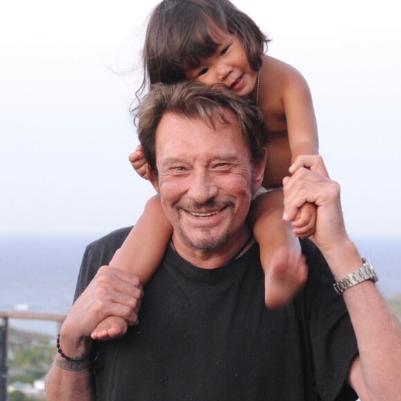 Laeticia Hallyday souhaite un joyeux anniversaire à sa fille Joy pour ses 11 ans avec des photos de famille, sur Instagram, le 27 juillet 2019.