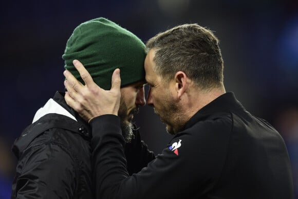 Echauffement des joueurs de St Etienne MOULIN Jessy (St Etienne) / Fabrice Grange - entraineur des gardiens (ASSE) lors du match de quart de finale de la Coupe de Ligue opposant le Paris Saint-Germain à l'AS Saint-Etienne au Parc des Princes à Paris, France, le 8 janvier 2020. le PSG a gagné 6-1. © Jean-Baptiste Autissier/Panoramic/Bestimage