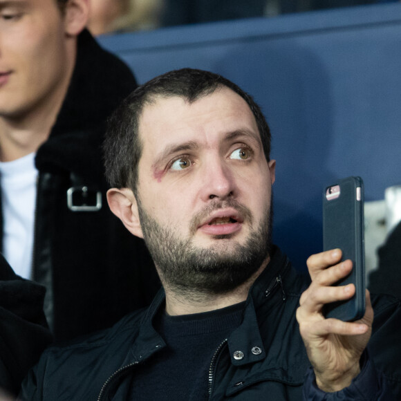 Karim Leklou dans les tribunes lors du match de Ligue 1 opposant le Paris Saint-Germain à l'AS Monaco au Parc des Princes à Paris, France, le 12 janvier 2020. Le PSG fait match nul face à l'AS Monaco (3-3).