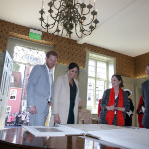 Le prince Harry et Meghan Markle à Chichester dans le Sussex le 3 octobre 2018.