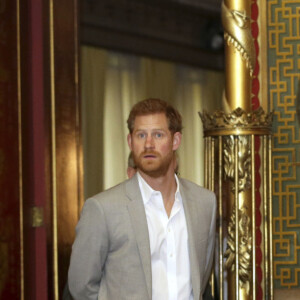 Le prince Harry, duc de Sussex, et Meghan Markle, duchesse de Sussex, visitent le Brighton Pavilion à Brighton dans le Sussex le 3 octobre 2018.