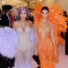 Kylie Jenner et Kendall Jenner - Arrivées des people à la 71ème édition du MET Gala sur le thème "Camp: Notes on Fashion" au Metropolitan Museum of Art à New York, le 6 mai 2019