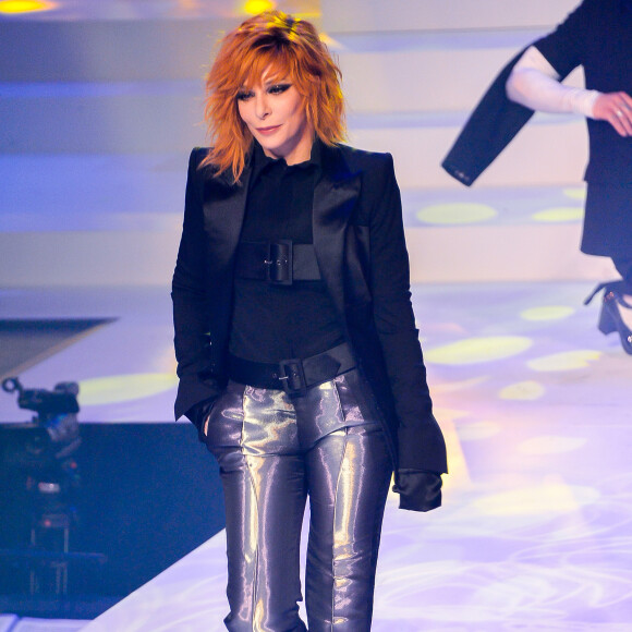 Mylène Farmer lors du dernier défilé de mode Haute-Couture printemps-été 2020 "Jean-Paul Gaultier" au théâtre du Châtelet à Paris, France, le 22 janvier 2020. Communiqué de presse envoyé vendredi 17 janvier par la maison Jean Paul Gaultier signé du couturier lui-même, il précisait : "Le 22 janvier 2020, je fêterai mes 50 ans de carrière dans la mode avec un grand défilé-show Haute Couture, au Théâtre du Chatelet. Ce sera aussi mon dernier défilé". © Veeren-Clovis/Bestimage